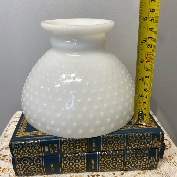 Currier And Ives Milk Glass Oil Lamp With Hobnail Shade Farm Scene Vintage - Picture 11 of 13